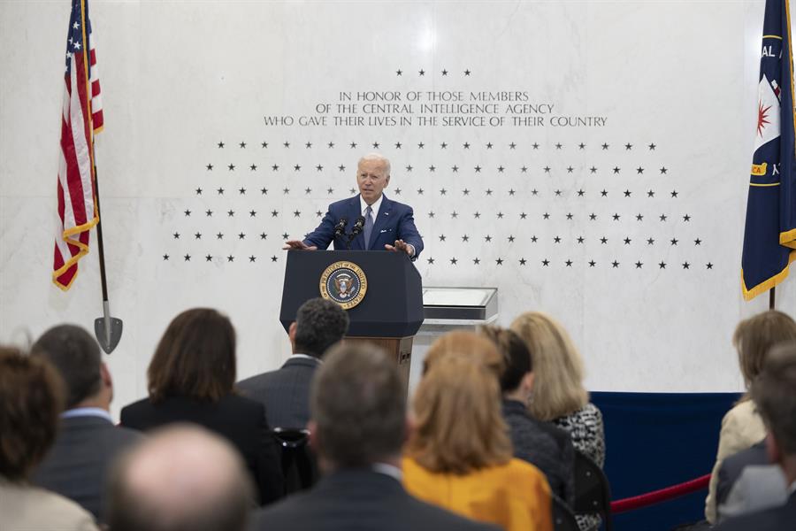 Biden se comprometió a repatriar a los estadounidenses detenidos en Rusia