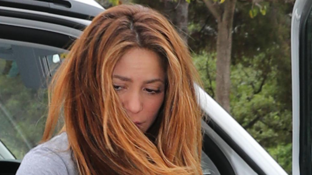 Shakira sufre un incidente con su carro cuando acudía nerviosa al hospital por un nuevo ingreso de su padre