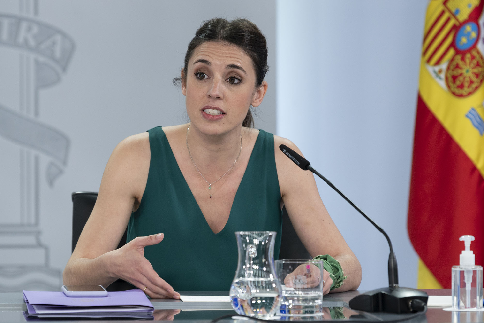 El Gobierno español aprueba la nueva ley que blinda el aborto en la sanidad pública
