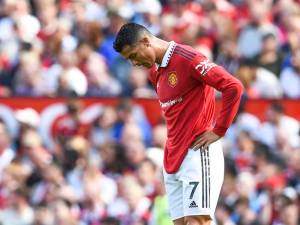 El Manchester United, frustrado por la actitud de Cristiano Ronaldo y se plantea su salida