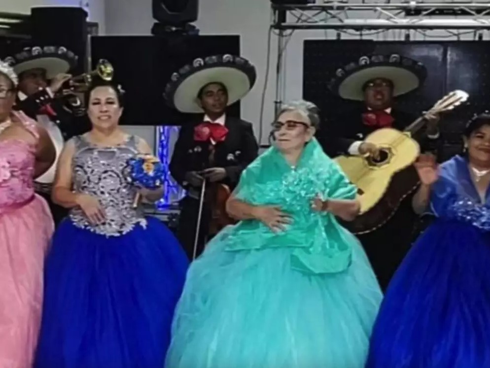 Conmovedor: abuelitas mexicanas cumplieron el sueño de celebrar su fiesta de 15 años (Video)