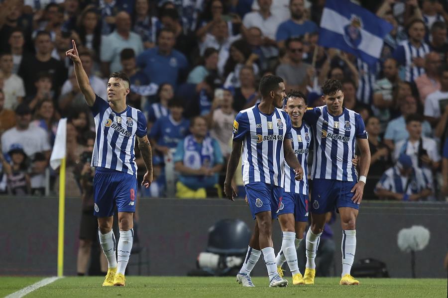 Oporto se llevó el clásico portugués con goleada ante Sporting