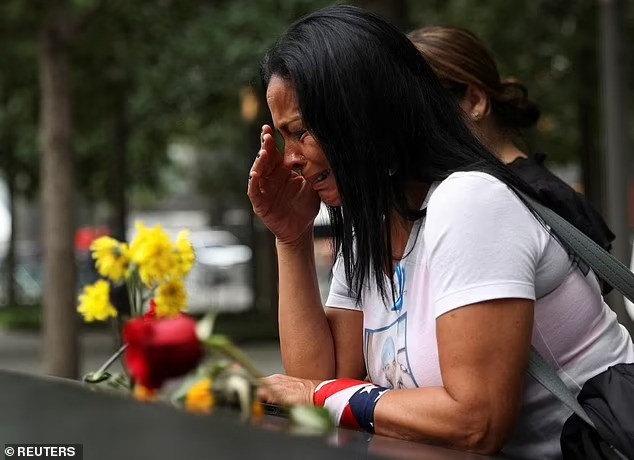 Familias de las víctimas del 11-S se reúnen en la Zona Cero de la ciudad de Nueva York por el 21 aniversario