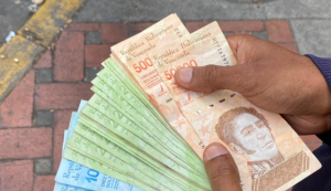 El pago fraccionado anunciado por el chavismo “pulverizará los aguinaldos” de los trabajadores venezolanos