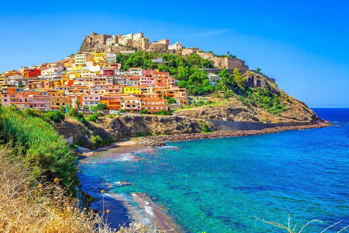 Paradisíaca isla de Italia ofrece más de 15 mil dólares a quienes quieran mudarse ahí: cuáles son los requisitos