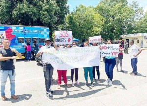 Pacientes renales en Barinas exigen con urgencia medicamento Zemplar y suministro de gasolina