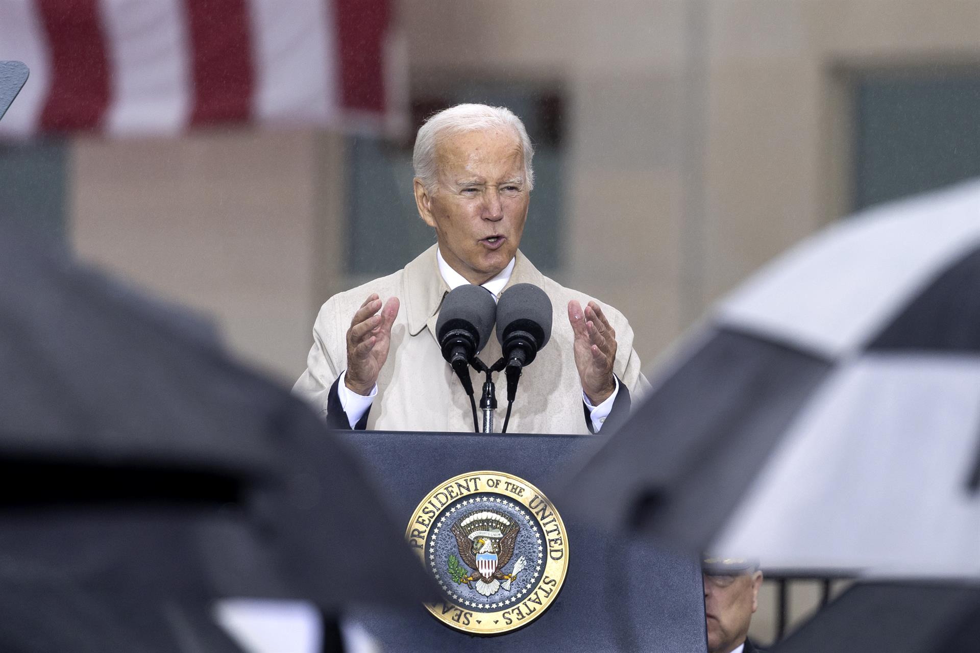 Biden promete a Florida “toda su ayuda” para hacer frente al huracán Ian