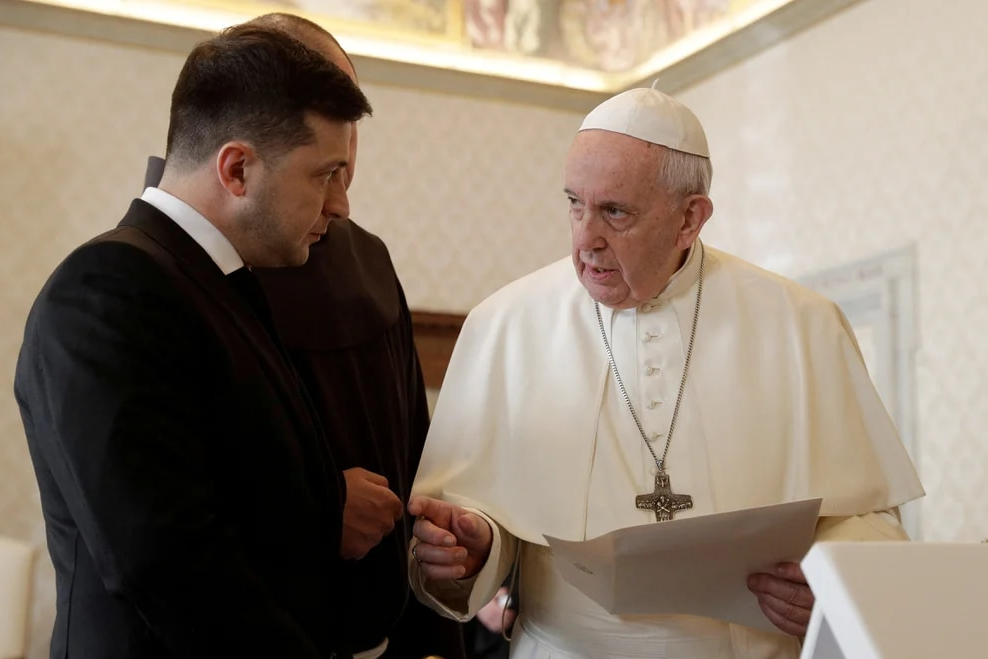 El papa Francisco consideró que suministrar armas a Ucrania es moralmente aceptable