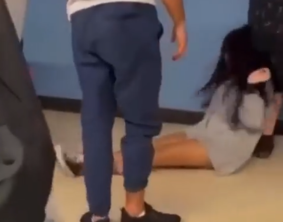 Dos adolescentes venezolanas brutalmente agredidas por sus compañeras en escuela de Texas
