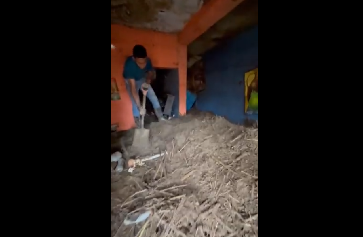 Impresionante estado de una casa en Las Tejerías, luego que el lodo superara el metro y medio de altura (VIDEO)