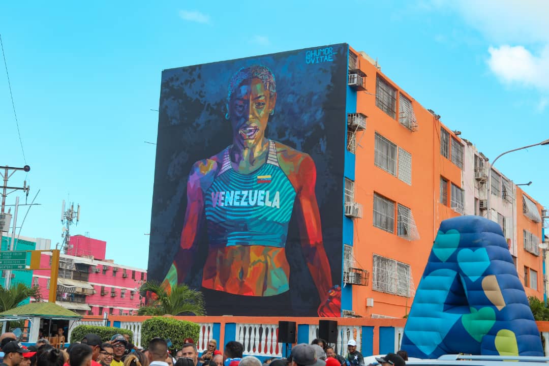 Un mural gigante de Yulimar Rojas, el nuevo atractivo turístico de Puerto La Cruz (IMÁGENES)