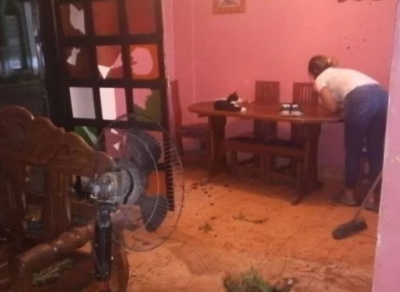 Adolescente detenida por destrozar su hogar durante una pelea con su madre en Bolívar (Fotos)