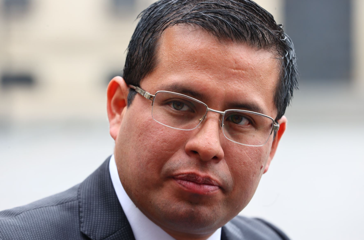 El abogado del presidente Pedro Castillo también presentó su renuncia
