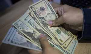 ¿De dónde vienen los dólares que circulan en la economía venezolana? (Video)