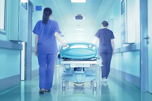 Una mujer muere después de esperar horas en la sala de emergencias de un hospital en Nueva Escocia
