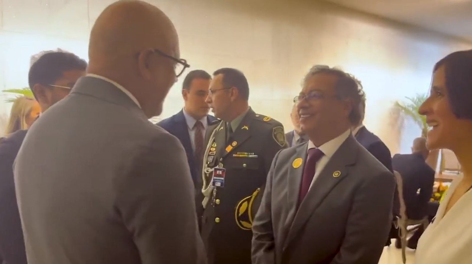Jorge Rodríguez sostuvo encuentro con Gustavo Petro en Brasil (Video)