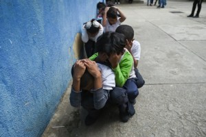 ‘Keep calm’: Teaching Venezuelan kids to hide from bullets