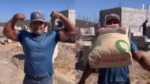 “El súper albañil legendario es real”: Obrero levanta bolsas de cemento con los dientes y es viral en TikTok (VIDEO)