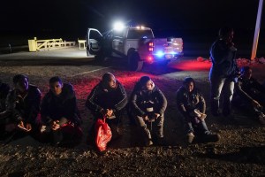 U.S. to limit asylum to migrants who pass through a third nation