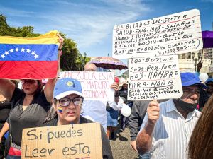 Jubilados y empleados públicos zulianos denuncian que Maduro los obliga a padecer un viacrucis