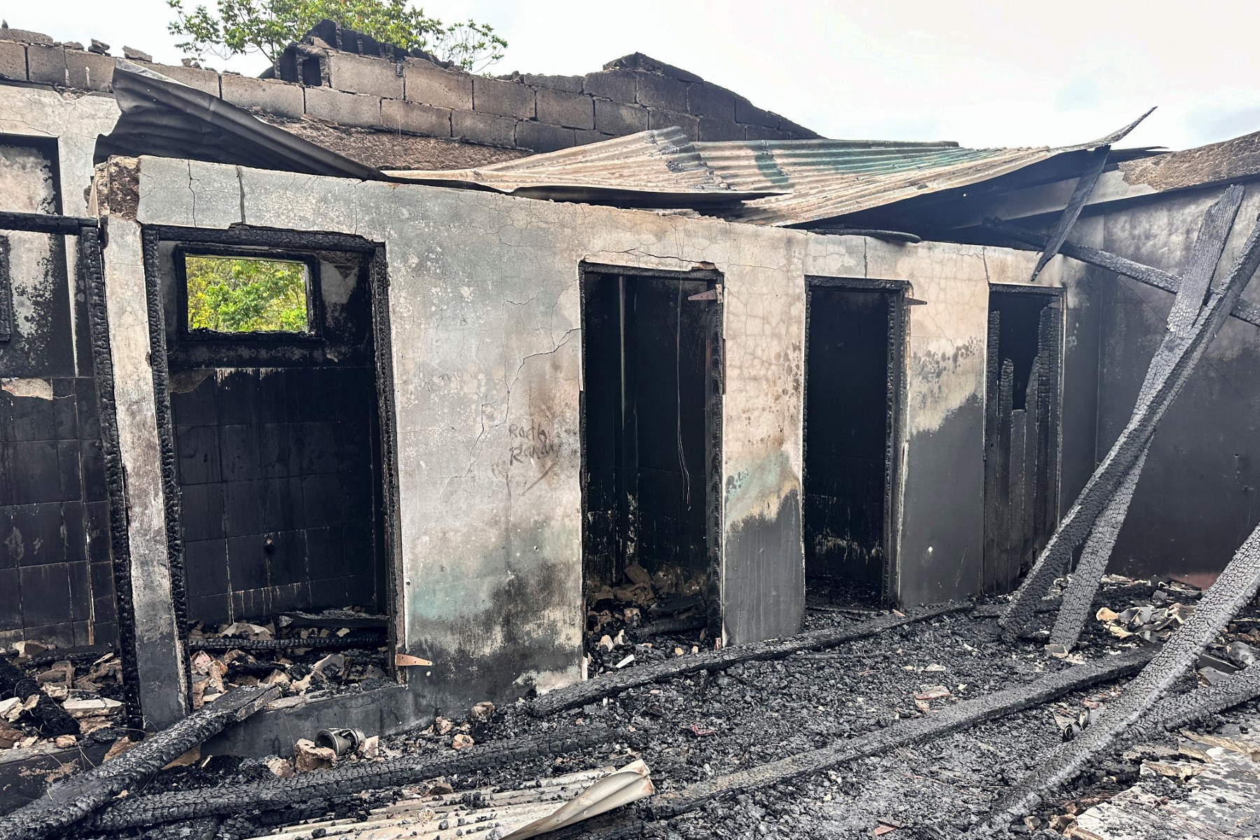 Autoridades confirmaron que incendio en escuela de Guyana fue maliciosamente provocado