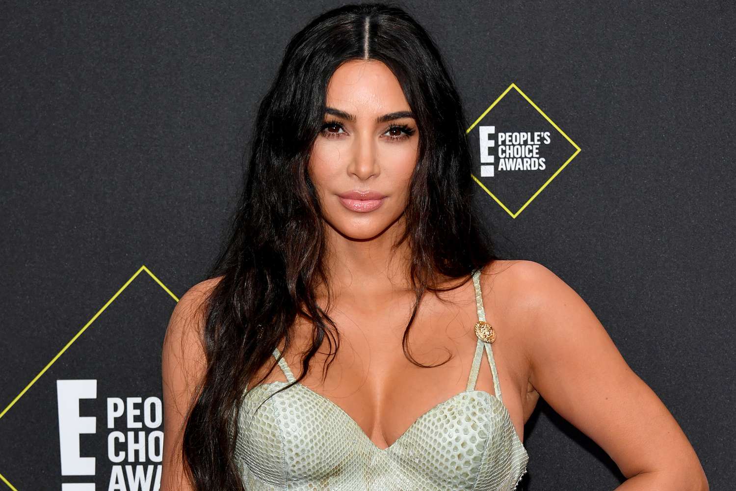 “No puedo vivir así”: Kim Kardashian no aguanta a sus hijos y se encerró en el baño