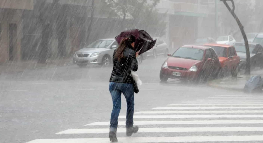 Lluvias en gran parte del país este #27May debido al desplazamiento de la primera onda tropical, según Inameh