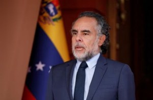 Colombia chief of staff, ambassador leave posts amid phone intercept scandal