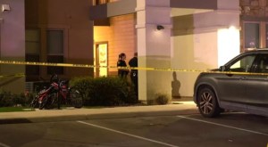 Conmoción en Texas: Mujer fue a quejarse del alto volumen en casa de su vecino y recibió un disparo en el pecho