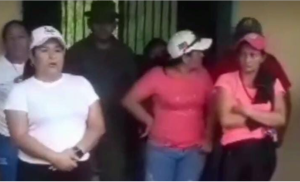 VIDEO: Yukpas secuestraron a viceministra chavista que los visitó en la Sierra del Perijá
