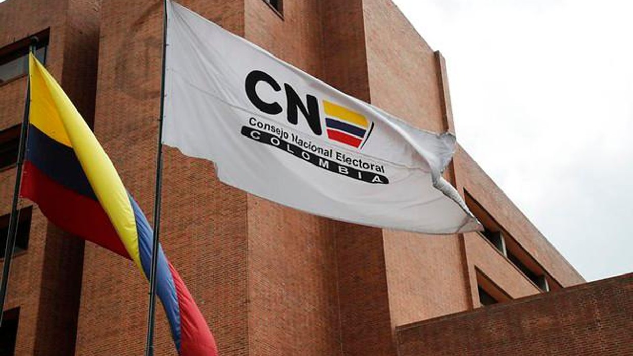 CNE de Colombia abre investigación por irregularidades en campaña electoral de Petro tras polémicos audios de Benedetti