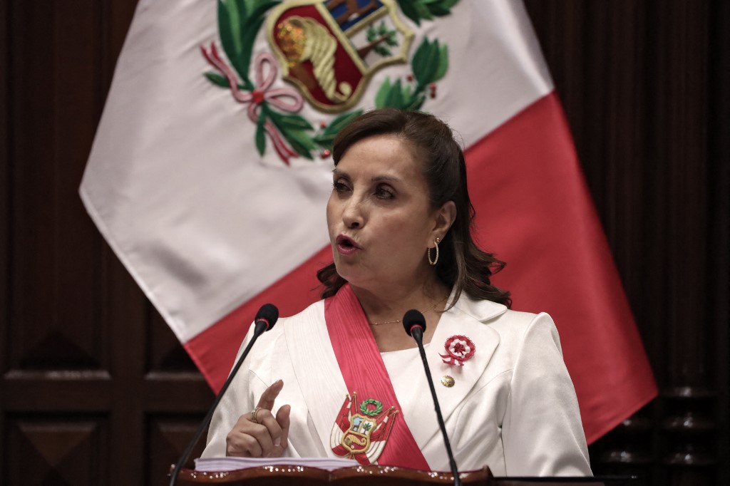 Fiscalía de Perú inició investigación preliminar al hermano de Dina Boluarte por presunta corrupción
