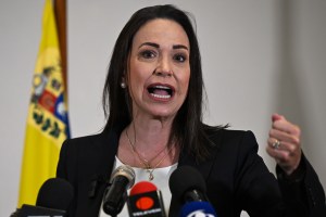 María Corina Machado acusa a Maduro y Chávez de entregar el Esequibo