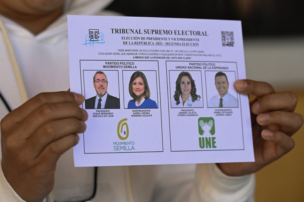 Cerraron los centros de votación en Guatemala para empezar el conteo de papeletas