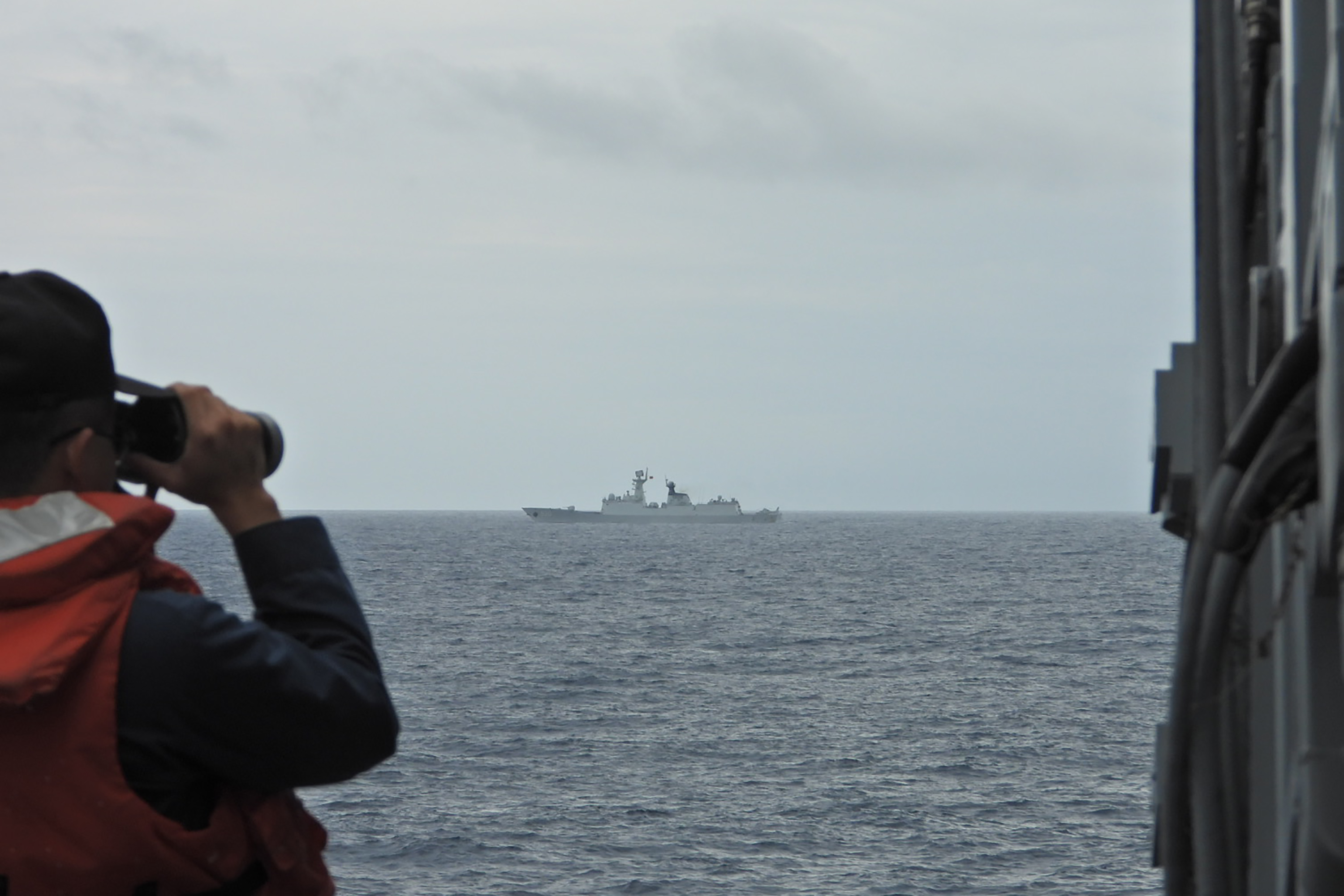 China eleva la tensión en el estrecho de Taiwán: volvió a desplegar uno de sus portaaviones