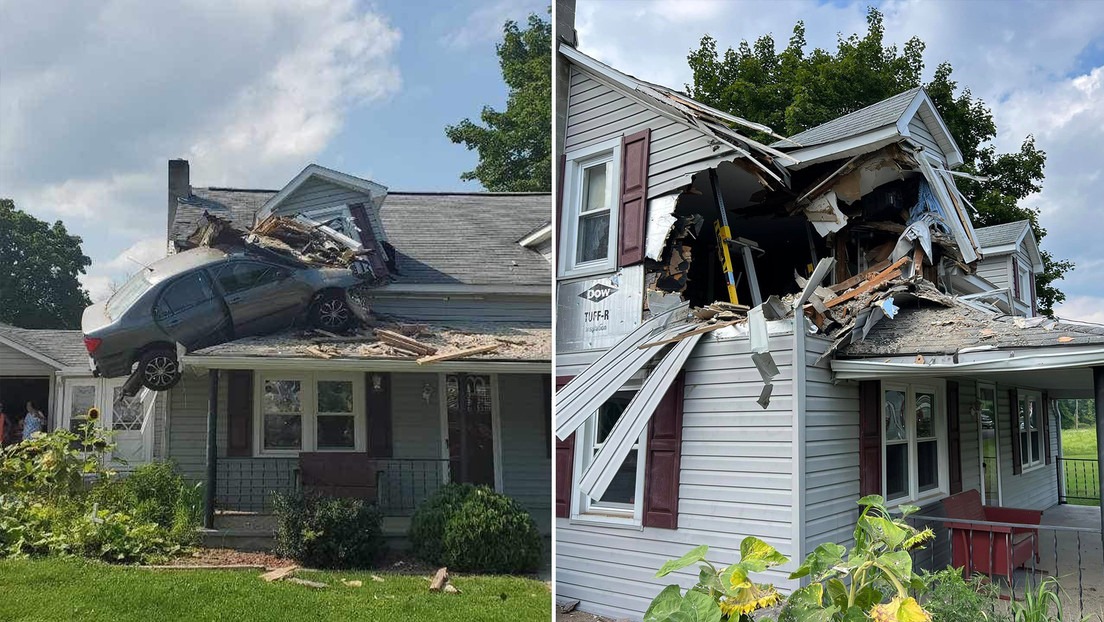 Increíbles IMÁGENES: Carro voló varios metros por los aires y aterrizó en el segundo piso de una casa en Pensilvania