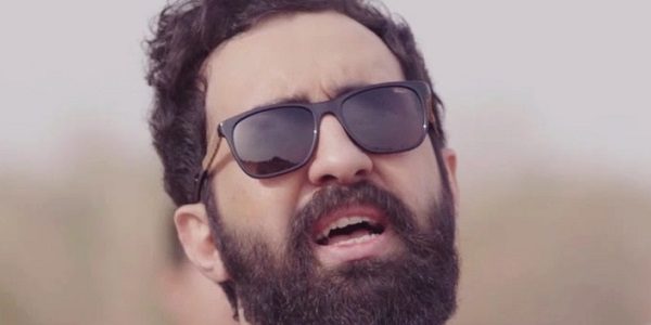 Músico se enfrenta a la autoridad iraní por una canción que llama a las mujeres a quitarse el velo