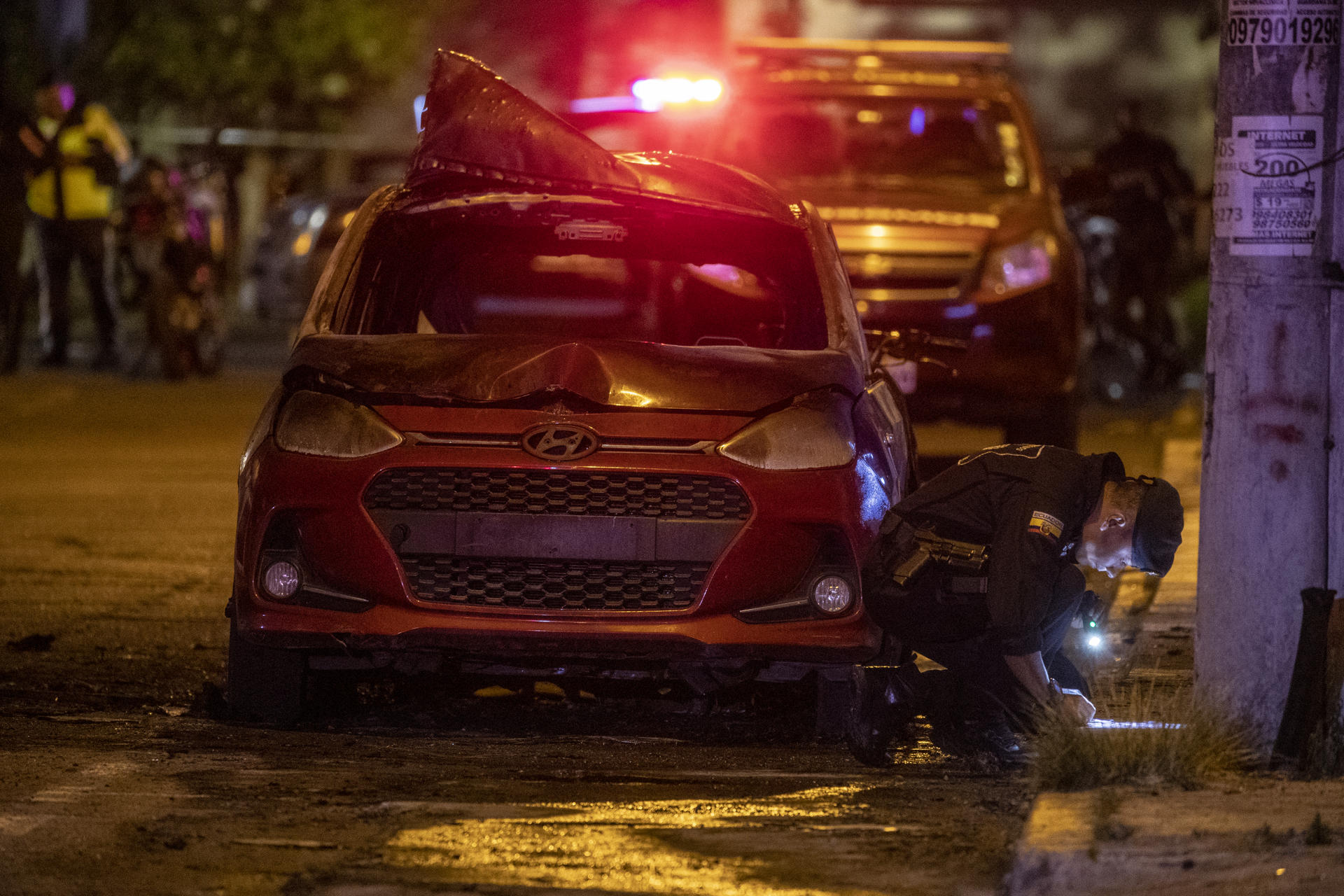 Un carro bomba causa varias explosiones en una zona comercial del centro de Quito