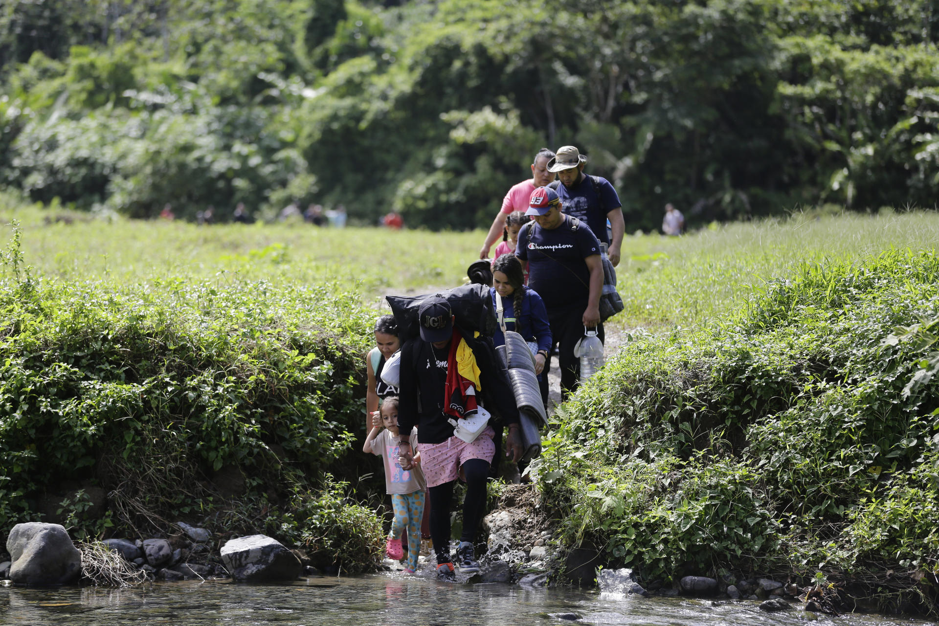 Cifra de niños migrantes en la selva de Darién alcanza un récord en lo que va de año