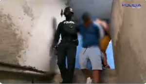 Tres venezolanos entre los 12 detenidos en operativo de rescate a un hombre en Ecuador (VIDEO)