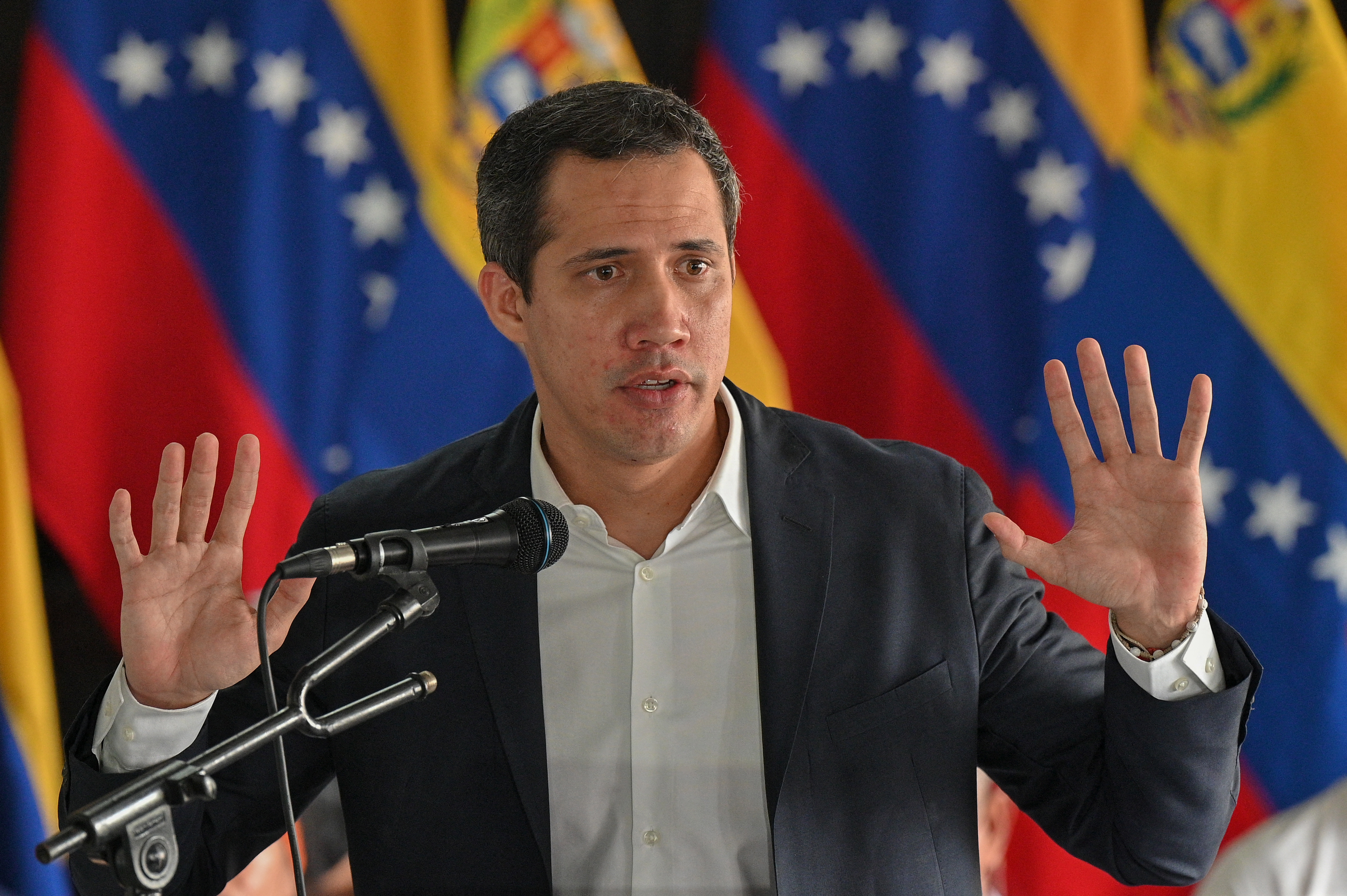 Guaidó ante las incongruencias de Diosdado: la dictadura confiesa, las sanciones no son el problema