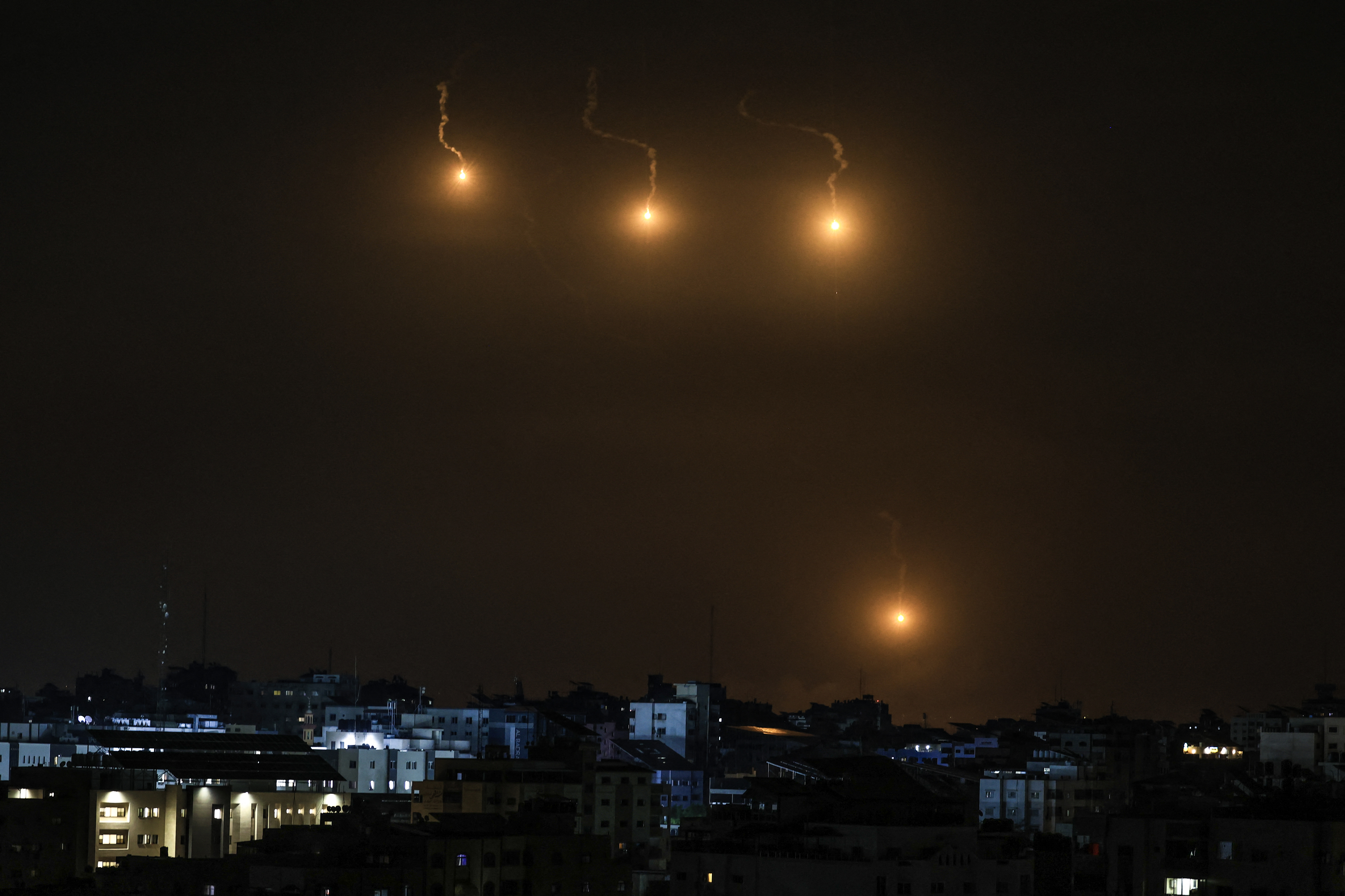Israel le corta la electricidad a Gaza en represalia por ataque múltiple de Hamás