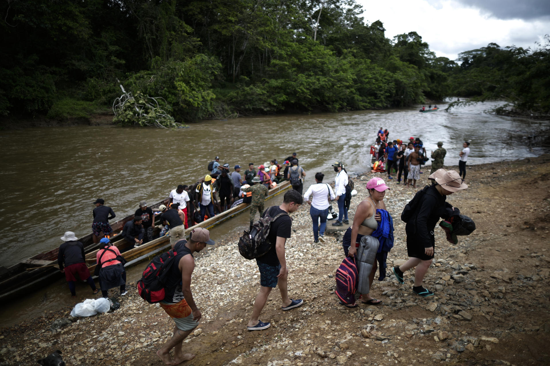 Más de 320 mil venezolanos cruzaron la Selva del Darién en 2023