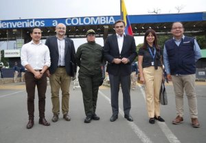 Vicepresidente de la Comisión Europea visitó la frontera entre Colombia y Venezuela