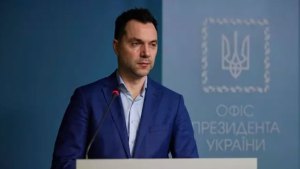 Arestóvich, exasesor de Zelenski, anuncia que será candidato en las próximas elecciones en Ucrania