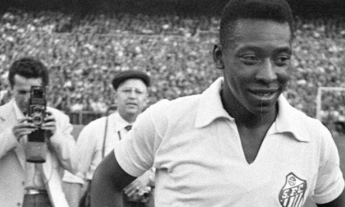 Un año sin Pelé: los últimos días de “O Rei” tras padecer cáncer de colon y una fuerte complicación respiratoria