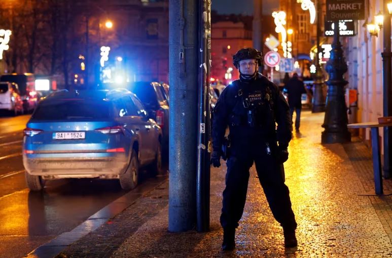 Revelaron detalles de la investigación del tiroteo en Praga