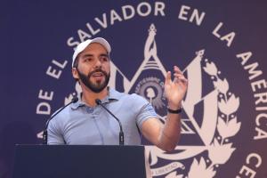 Bukele asegura que el oficialismo ganó 43 de 44 alcaldías en El Salvador, sin datos oficiales