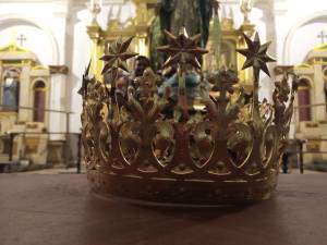 Monseñor Azuaje pide oración tras robo de la corona de la Virgen en la iglesia La Milagrosa en Maracaibo