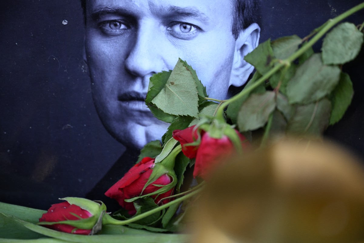 Los rusos se despiden Este #1Mar de  Alexéi Navalni en medio de estrictas medidas de seguridad